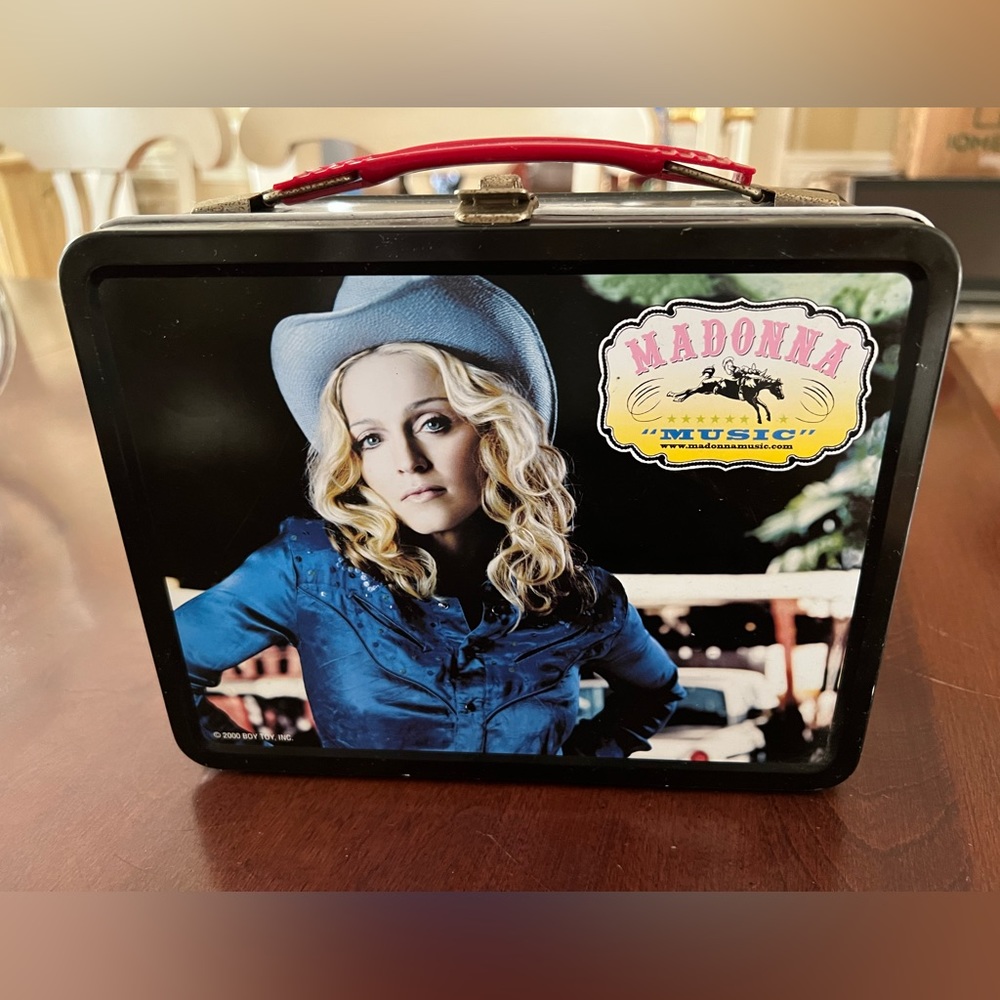Madonna lunch box - “Music” album cover